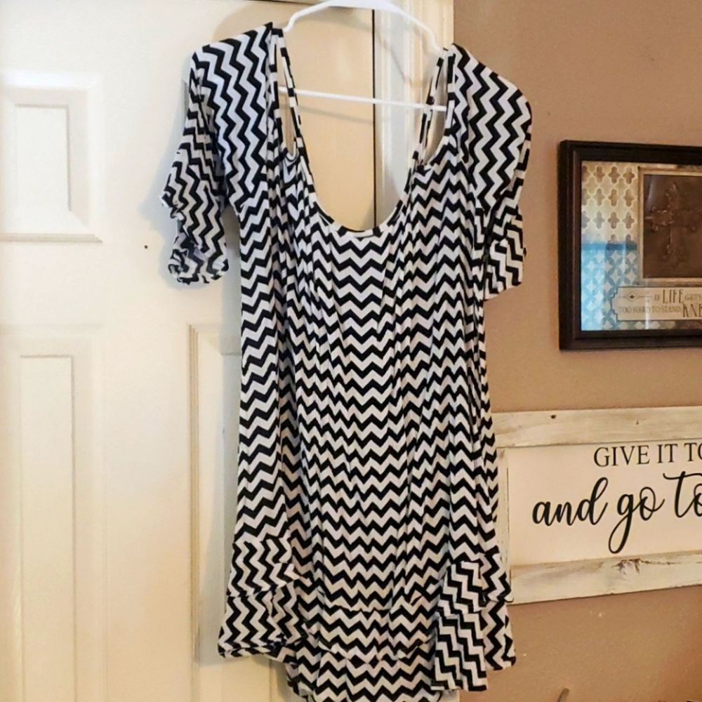 Torrid Size 0 Off the Shoulder Top